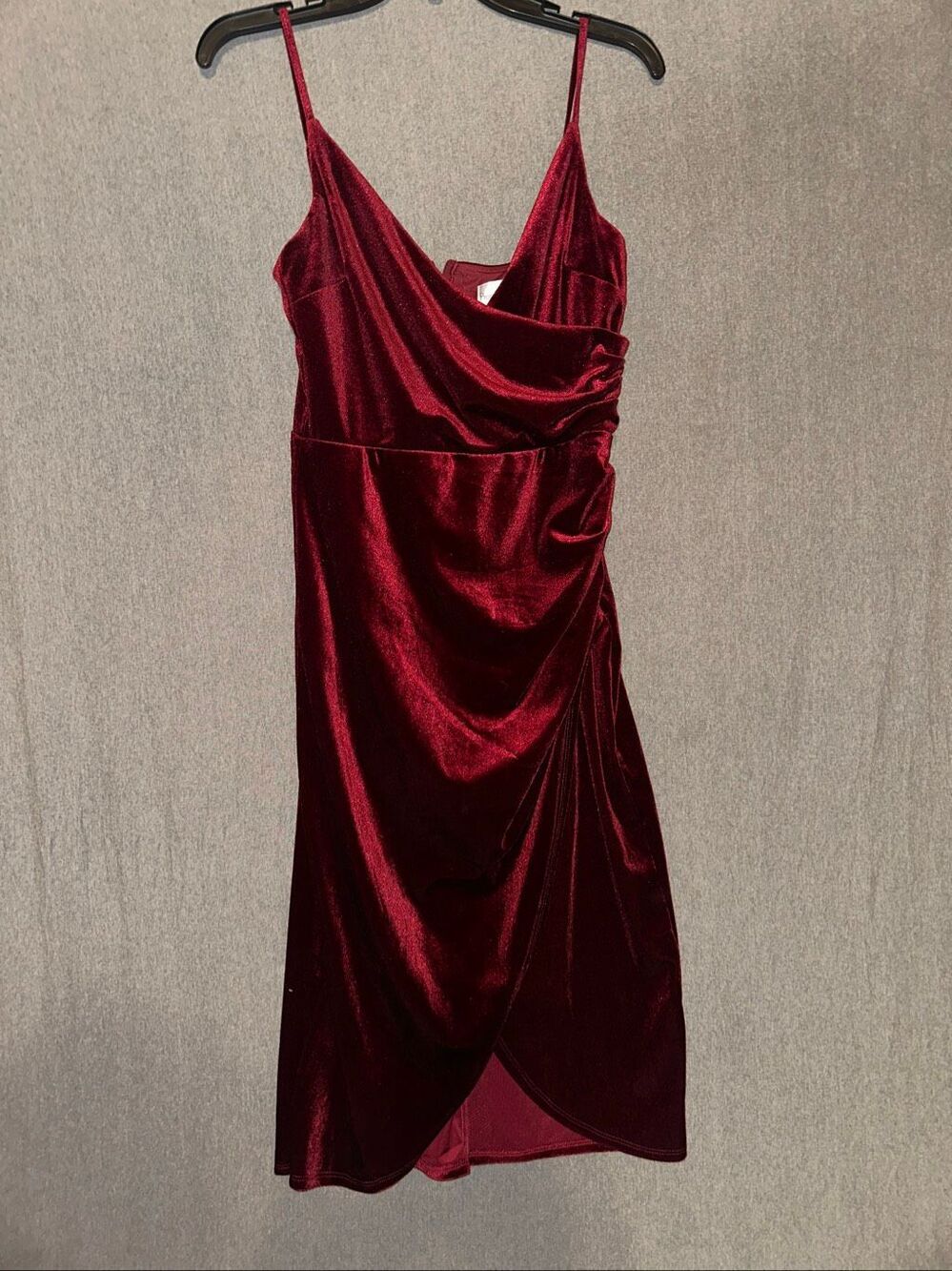 Premier Amour Wine Red Velvet Party Cocktail Dress Size 8 Spaghetti Straps holid